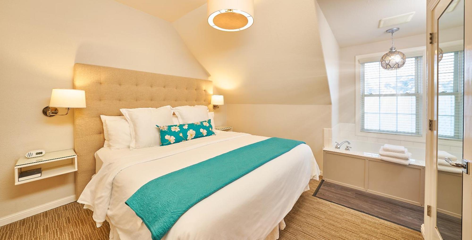 Lithia Springs Resort Ashland Room photo